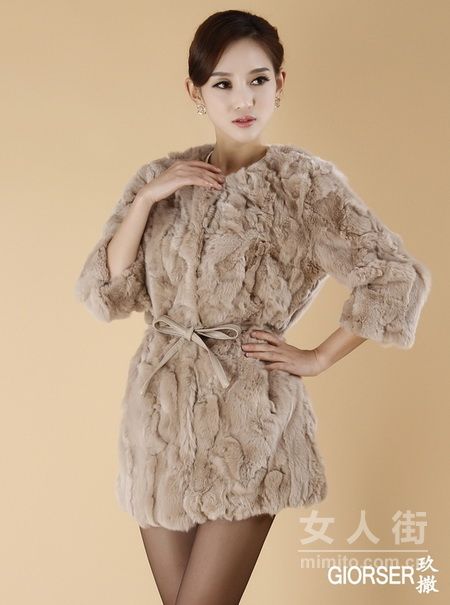 今冬長(zhǎng)款皮草 盡顯高貴女人氣質(zhì)