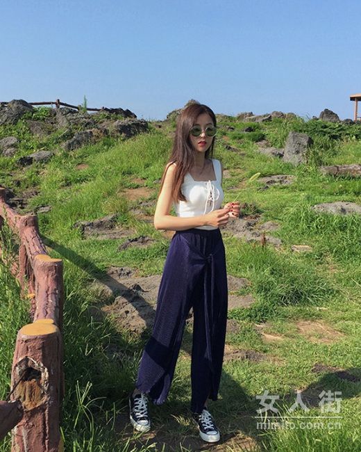 吊帶外穿不好嗎？今夏明明很時髦！